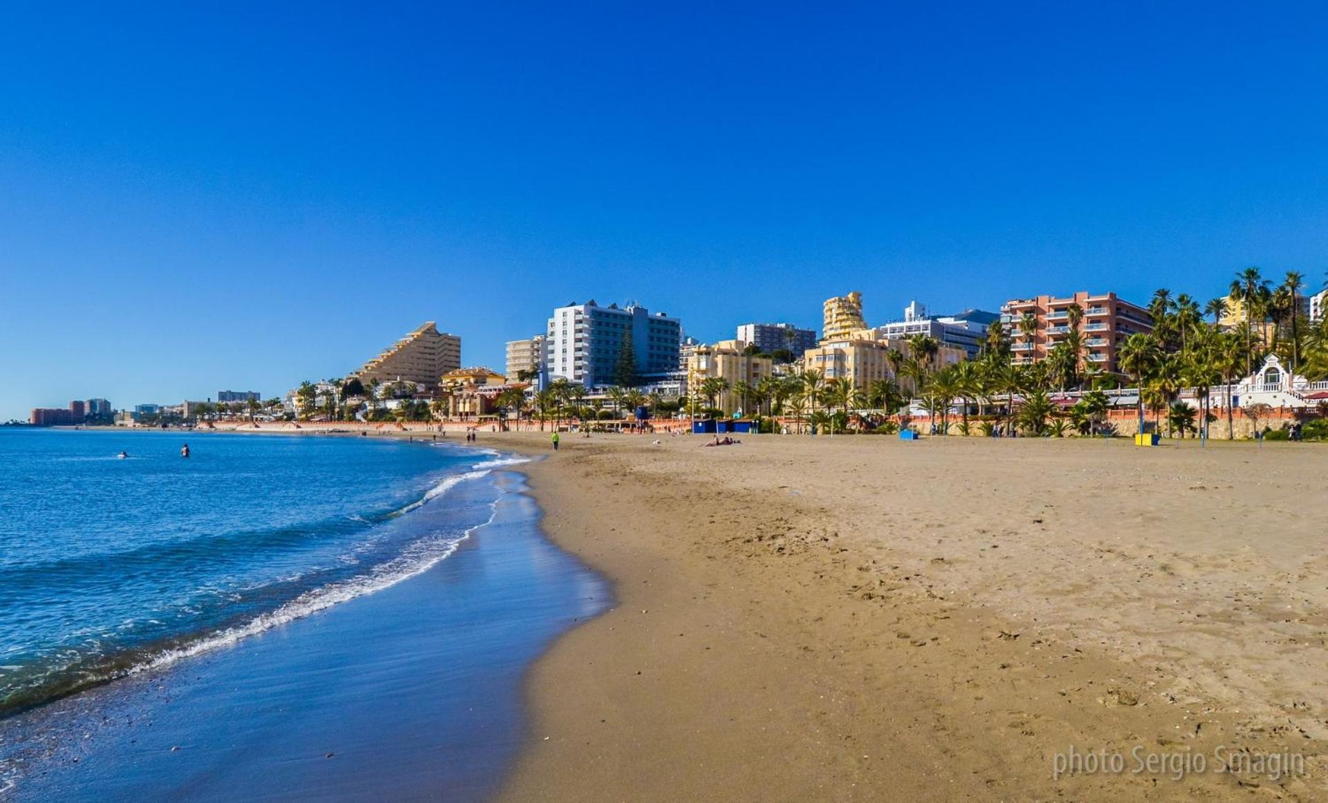 812 Benalbeach. 1ºlinea De Playa. Vistas A La Piscina Y La Montana. 베날마데나코스타 외부 사진