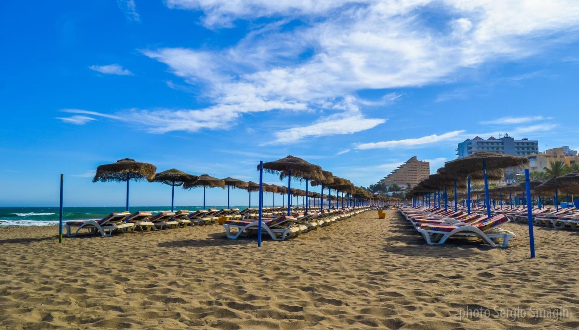 812 Benalbeach. 1ºlinea De Playa. Vistas A La Piscina Y La Montana. 베날마데나코스타 외부 사진
